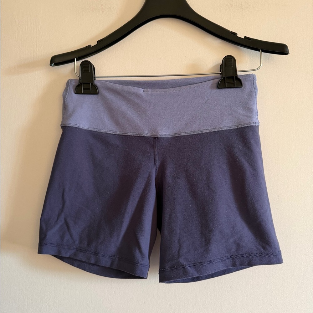 Lululemon Athletica Reversible Blue Groove Yoga Short Shorts size XS - Picture 4 of 7
